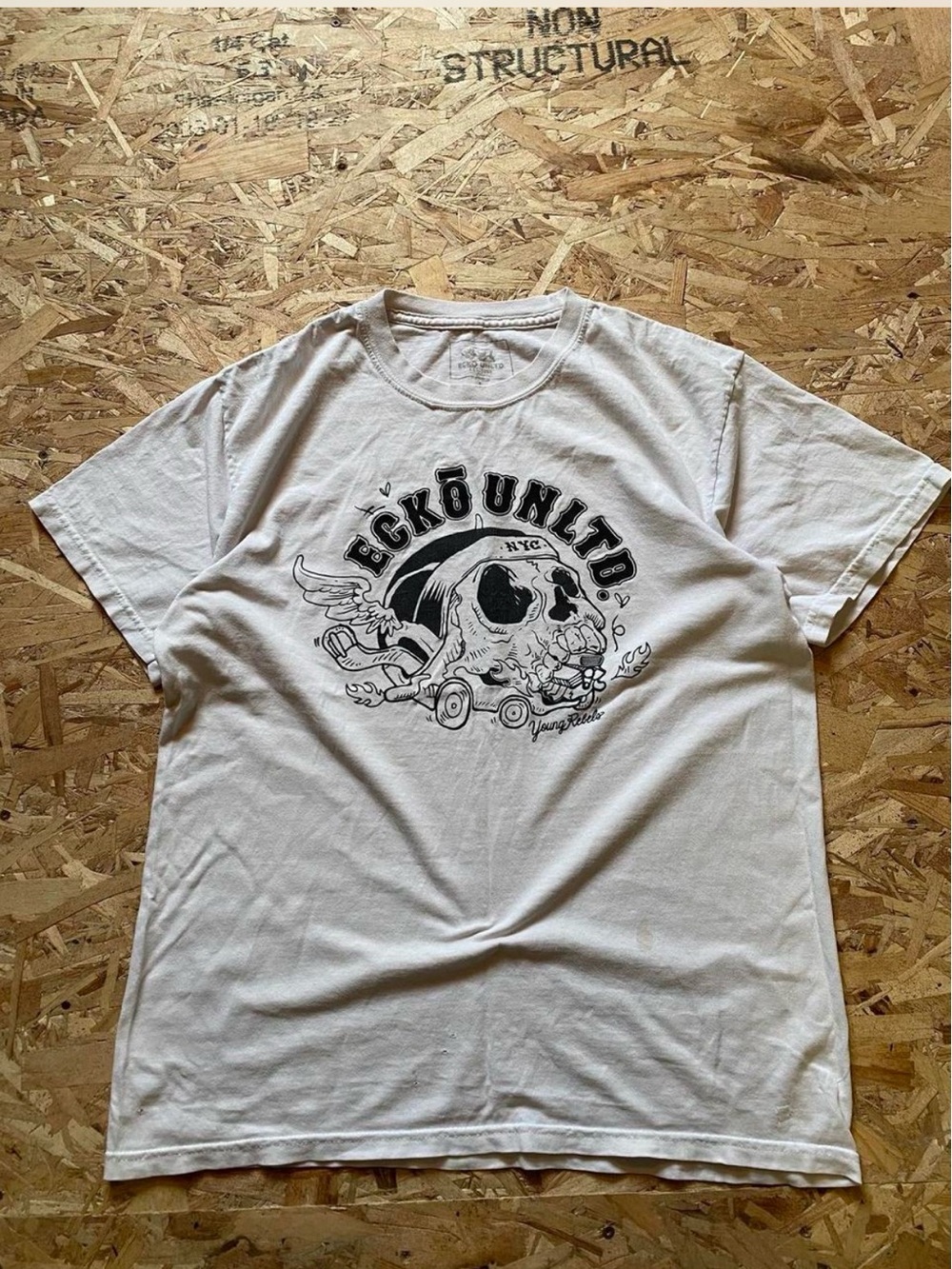 Ecko Unlimited White Short-Sleeve Graphic Skull Tee